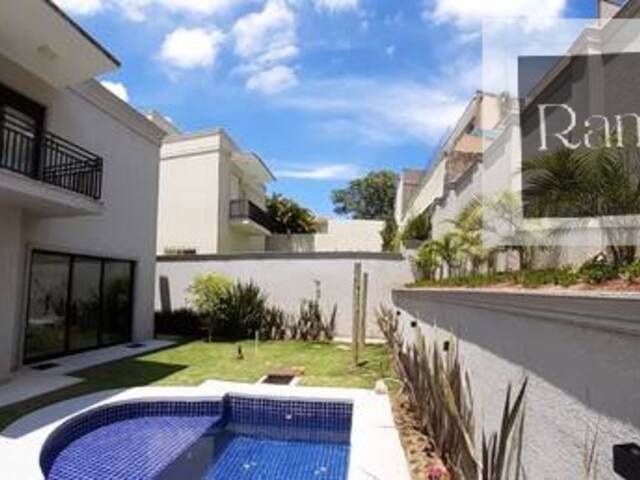 Casa para Venda em Santana de Parnaíba - 5