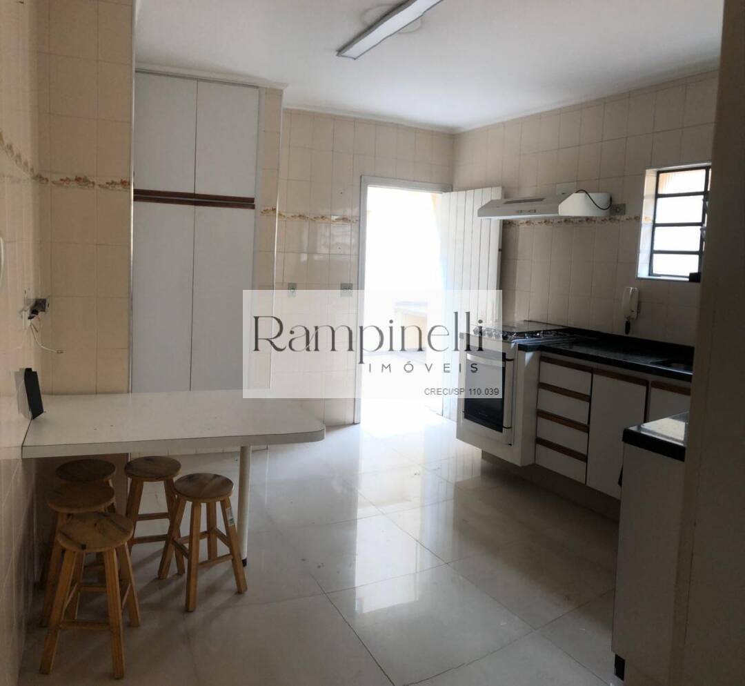 Sobrado à venda e aluguel com 5 quartos, 138m² - Foto 12