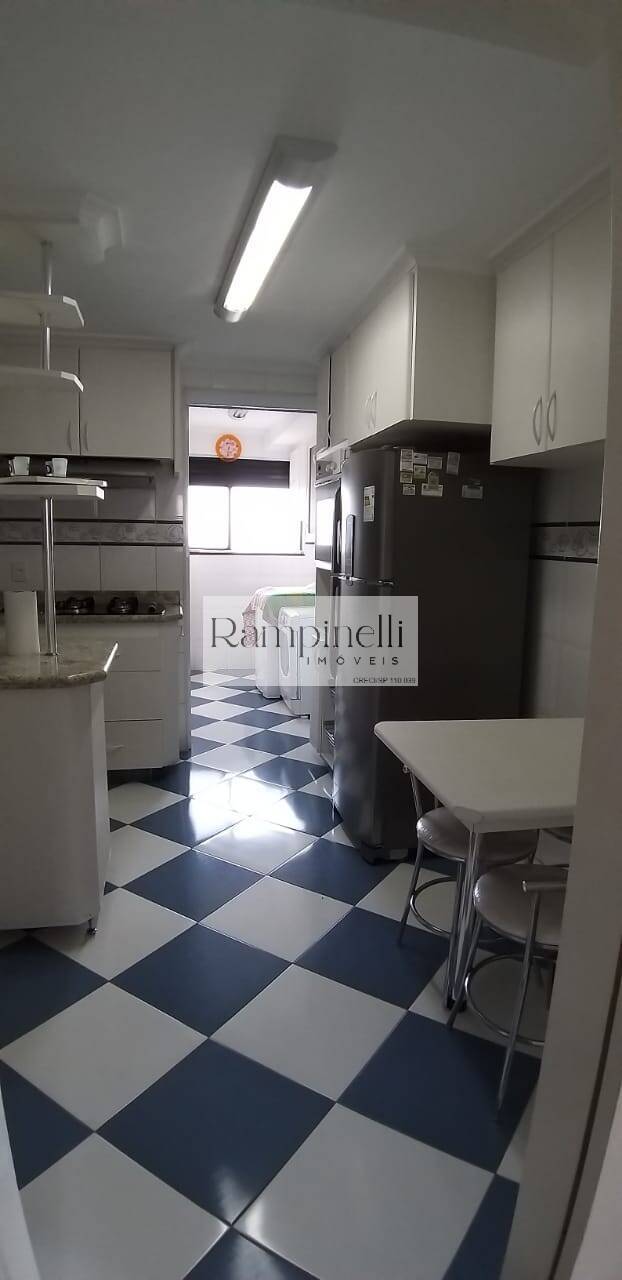 Apartamento à venda com 4 quartos, 218m² - Foto 23