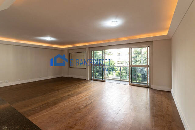 Apartamento à venda com 4 quartos, 240m² - Foto 4