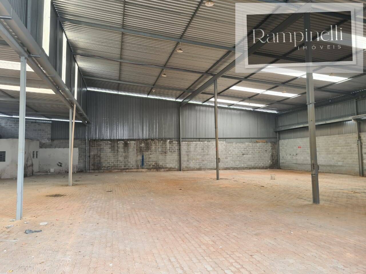 Depósito-Galpão-Armazém para alugar, 1000m² - Foto 2