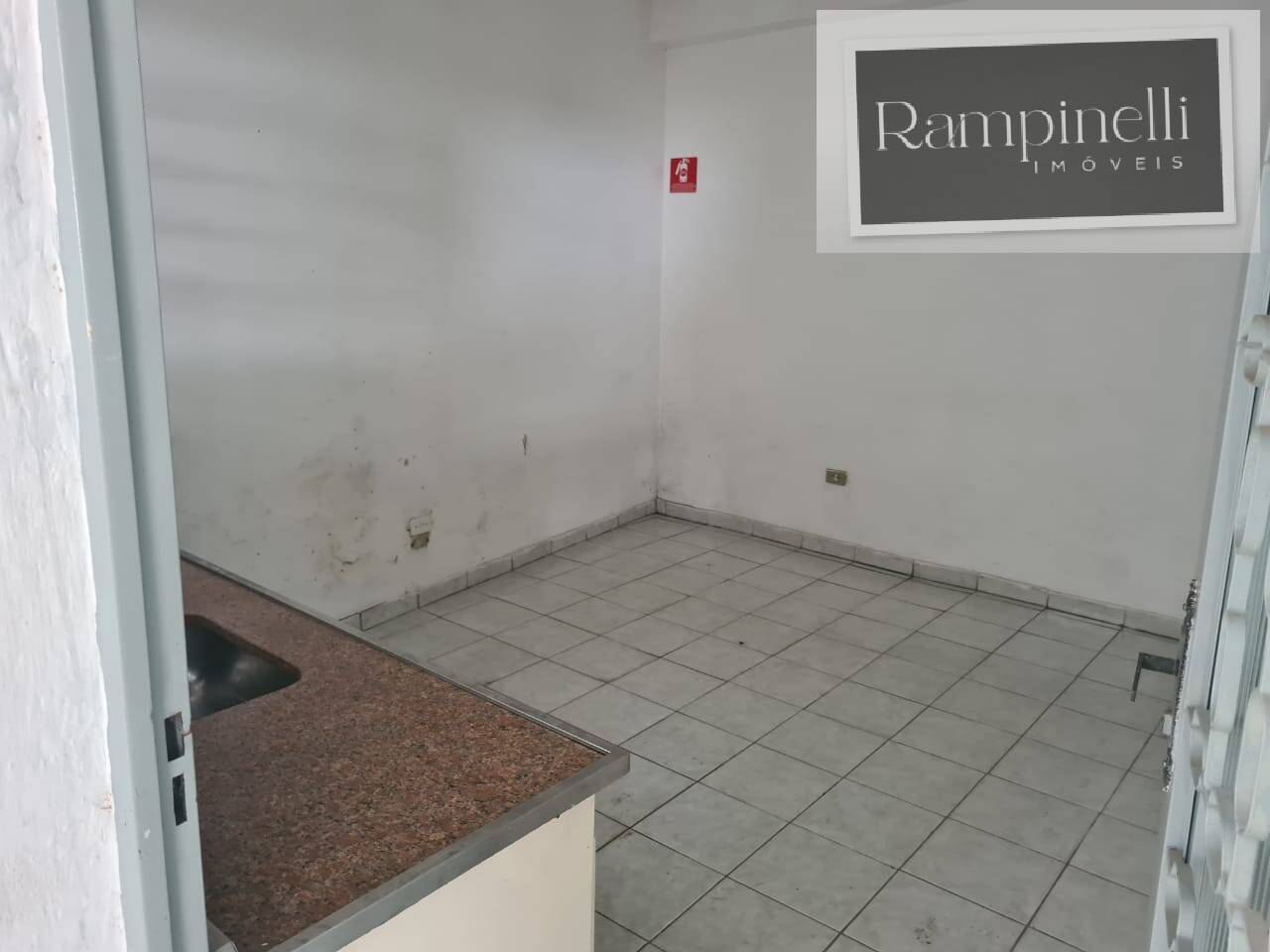 Depósito-Galpão-Armazém para alugar, 1000m² - Foto 9