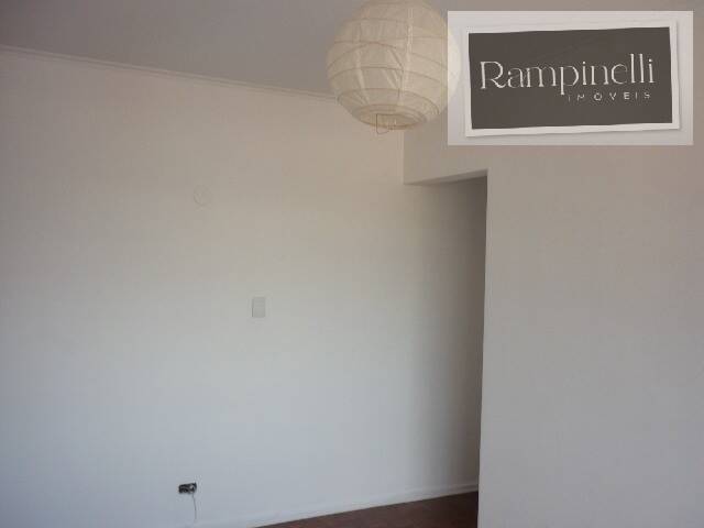 Apartamento à venda com 2 quartos, 70m² - Foto 2