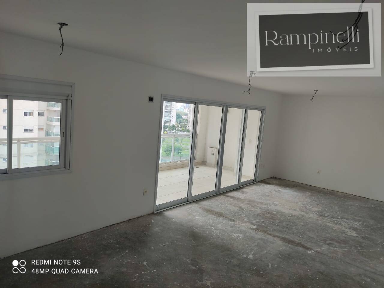 Apartamento à venda com 3 quartos, 159m² - Foto 9