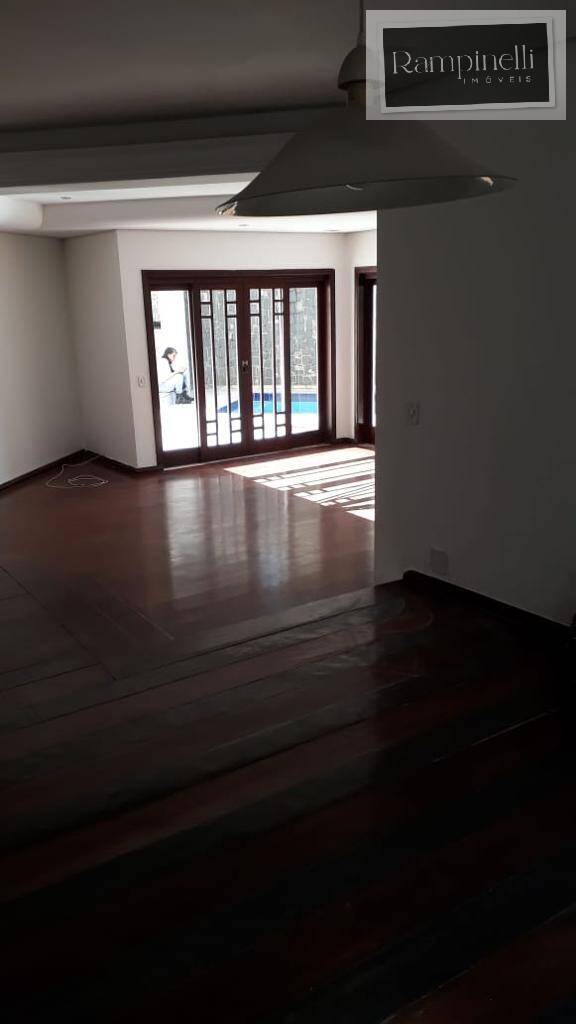 Casa para alugar com 4 quartos, 360m² - Foto 7