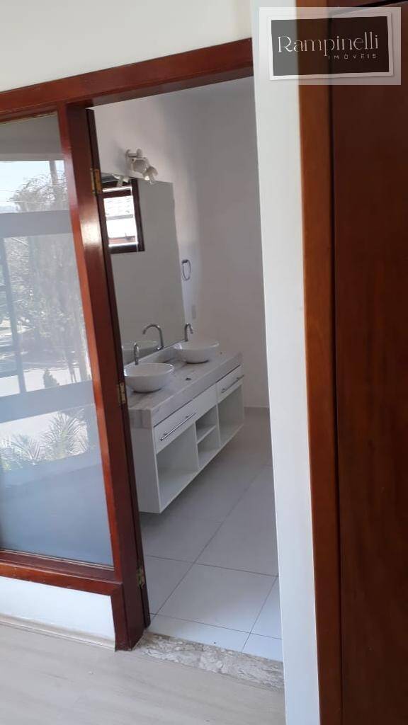 Casa para alugar com 4 quartos, 360m² - Foto 16