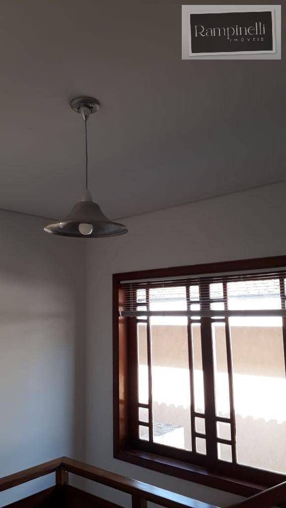 Casa para alugar com 4 quartos, 360m² - Foto 13