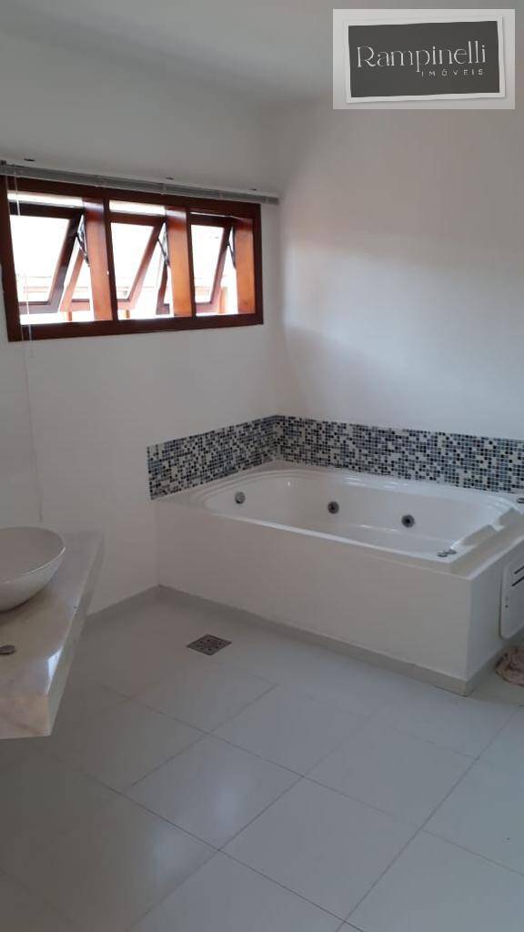 Casa para alugar com 4 quartos, 360m² - Foto 18