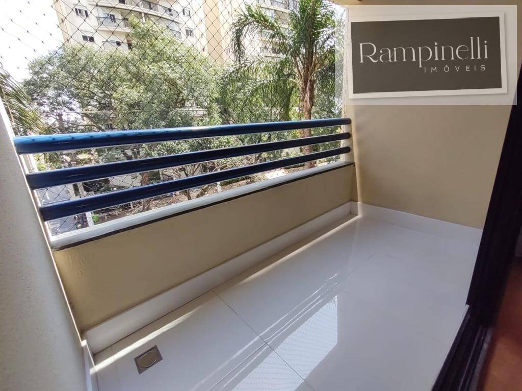 Apartamento à venda com 3 quartos, 84m² - Foto 2